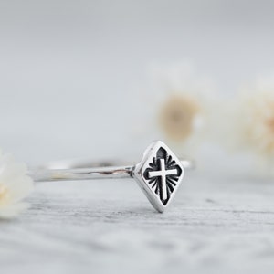 Sterling Silber Kreuz Ring • Christliche Ringe • Sterling Silber Ring für Frauen • Glaube Schmuck • Konfirmation Geschenk • Taufe Geschenk