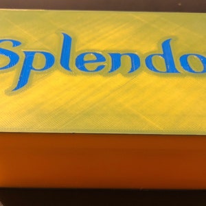 Super Compact Splendor Holder now available in 2 color