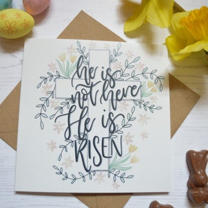 Christian He is Risen Floral Osterkarte