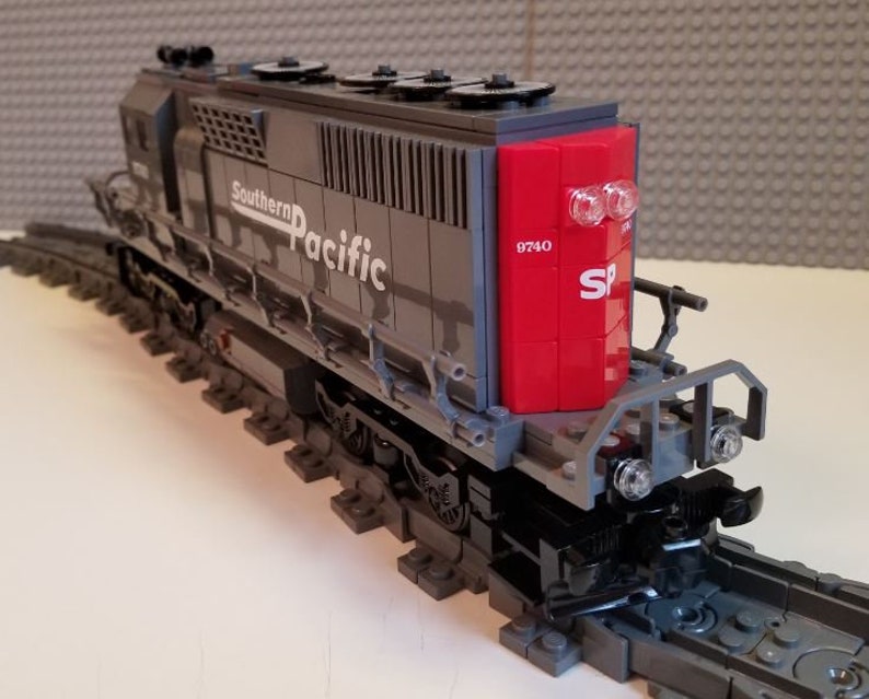 Custom Lego Train Southern Pacific GP40