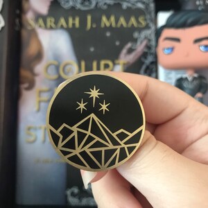 ACOTAR Night Court Black & Gold Enamel Pin, ACOTAR Enamel Pins, ACOTAR Gifts, Sjm Merch, Book Lover Stocking Stuff