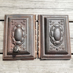Vintage Cast Iron Doors or Cover Plates Small 7 1/2&quot; Ornate Furnace Oven Stove Salvage Assemblage Altered Art Supply Rusty Metal