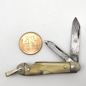 Vintage Miniature Pocket Knife 2 Blade Key Chain Mini Fob Pendant 2"