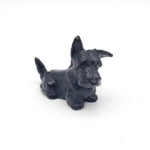 Mini porte-crayons vintage Terrier écossais, chien scottie en laisse en métal moulé creux peint
