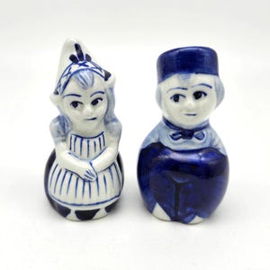 Vintage Delft Blue White Dutch Holland Couple Boy Girl Salt And Pepper Shakers Ceramic