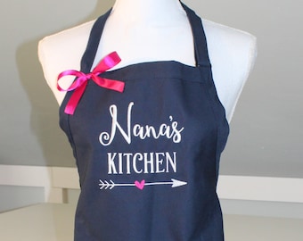 Nana's Kitchen Apron - Personalized Apron - Nana Apron - Gift for Nana - Nanna's Kitchen