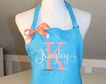 Monogrammed Apron with Letter and Name -  Perfect Christmas Gift  - Personalized Apron - Embroidered Apron - Gift for Her -Monogrammed Apron