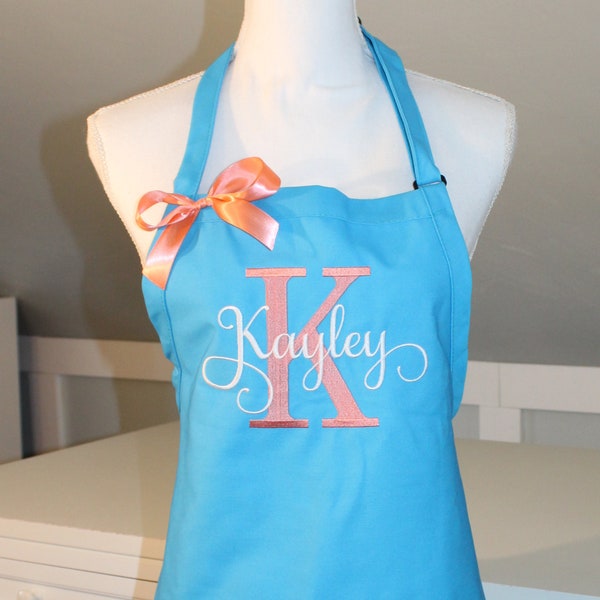 Monogrammed Apron with Letter and Name -  Perfect Christmas Gift  - Personalized Apron - Embroidered Apron - Gift for Her -Monogrammed Apron