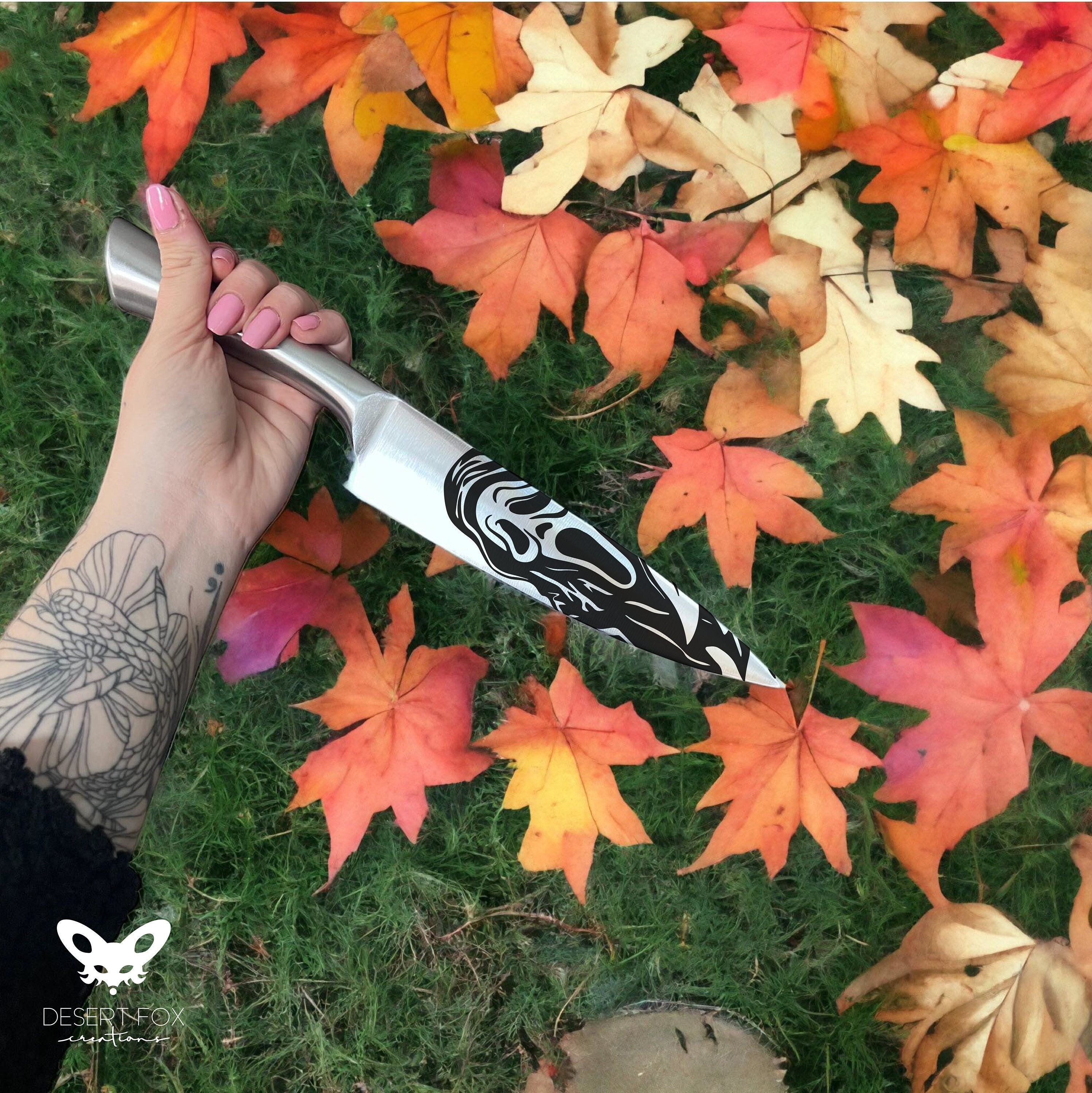 Engraved Stainless Steel Horror Movie Knife: Halloween Decor