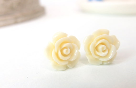 Ivory rose earrings deals