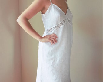 Linen nightgown with adjustable shoulder straps