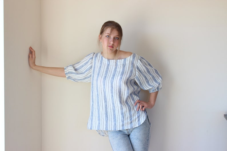 Softened linen blouse with short sleeves and round collar. image 5