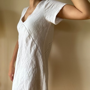 Linen short sleeves nightgown, bias cut image 7