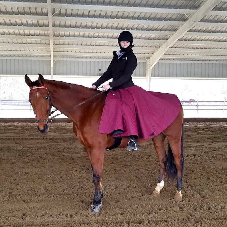 Waterproof Horse Riding Rain Skirt: Equestrian Gear Wine