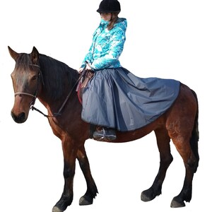 Waterproof Horse Riding Rain Skirt: Equestrian Gear image 7
