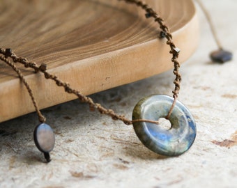Labradorite amulet - Circle necklace pendant - Labradorite necklace - Magical Jewelry. - Fairy Jewelry - Macrame Necklace  - Bohemian