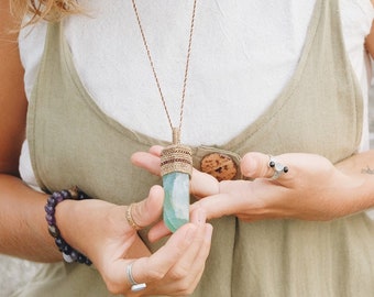 One of a kind Green Fluorite Amulet - Crystal Wand - Psychic Fluorite Necklace - Powerful Talisman - Healing Amulet - Transformational