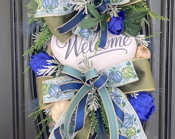 Guirnalda de otoño Calabazas azules Champiñones Guirnalda de otoño Salvia Calabazas verdes. Colgante de puerta Pieza de puerta. Palillos de hierba con cuentas. Calabazas blancas.