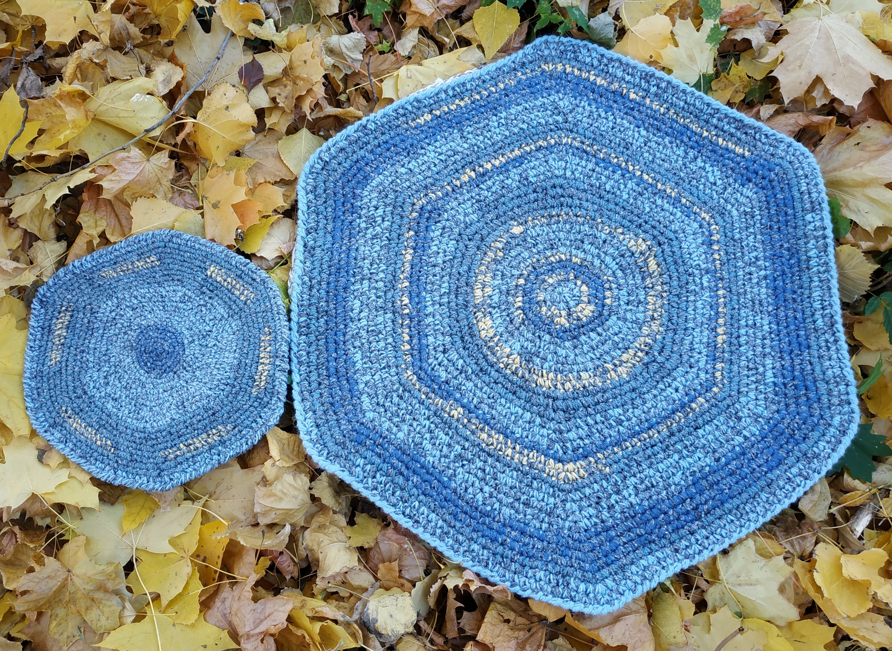 Blue crocheted hexagon rug about 30 inches in diameter Etsy