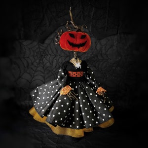 Halloween Pumpkin Head Doll/Trick or Treat/Samhain/Motanka/Spooky Collectible Toy/Pumpkin Head/Gothic/Tim Burton Inspired/Horror Movies