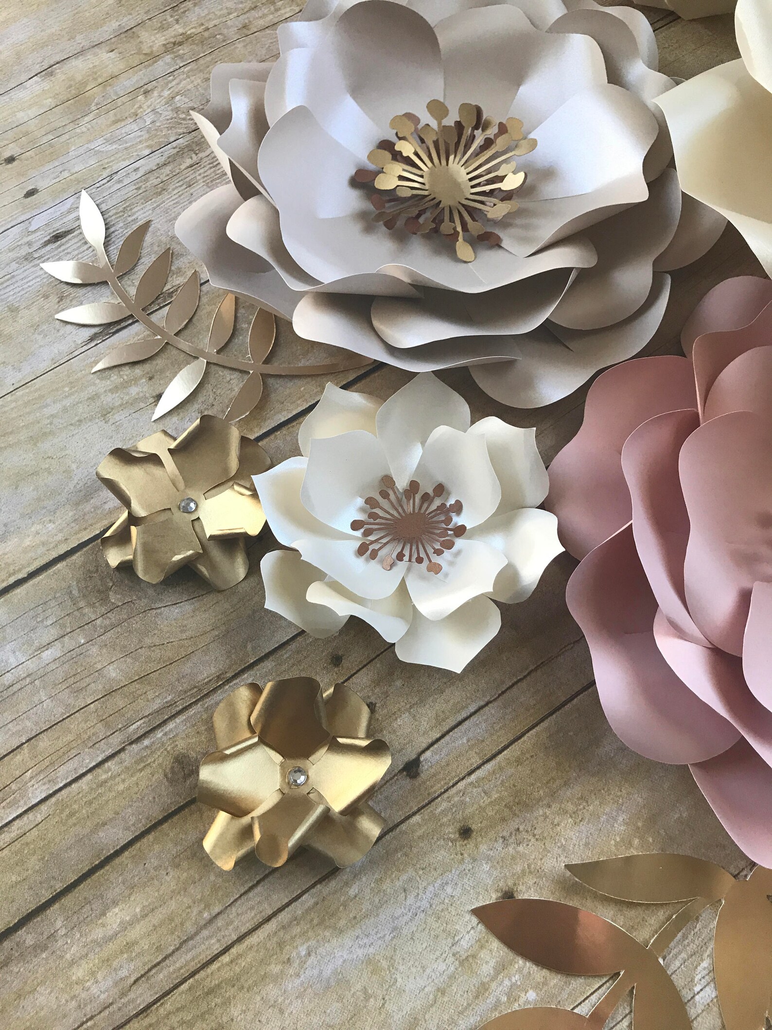 Paper Flowers Backdrop Set of 14 Items Etsy