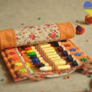 Crayon Holder, Waldorf Crayon Roll, Montessori School, Crayon Tote, Crayon Gift, Crayon Roll, Crayon Case, 2-in-1 Crayon and Pencil Roll