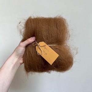 Carded alpaca fleece, 100% biological wool, no chemicals or toxines, wool for needle felting, spinning, animal friendly wool, fibre art, 25g