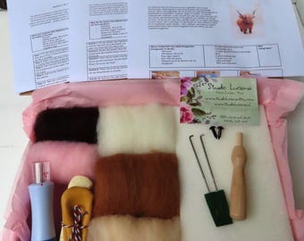 Needle Felting DIY Highlander Kit: Beginner to Intermediate, Woodland Craft