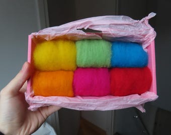 Beginner Needle Felting Mini bright kit: Natural Wool Batting, bright Colors