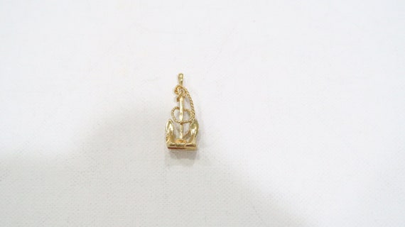 Very Detailed vintage anchor pendant - image 6