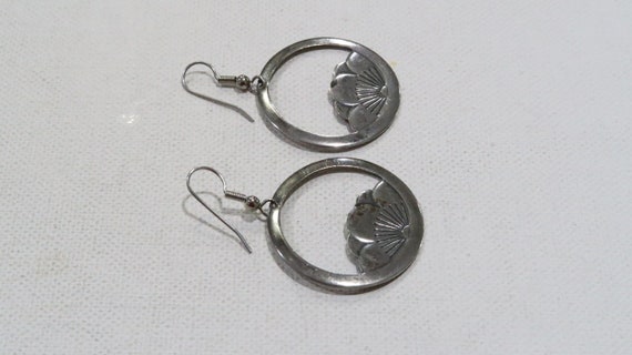Vintage lotus flower silver earrings - image 3