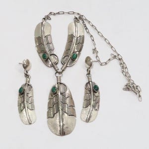 Stunning Navajo artist Lambert Livingston textured feather statement necklace with matching earrings