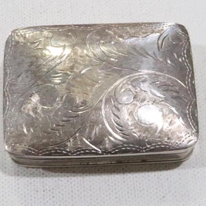 Vintage Victorian Art Nouveau etched large sterling pill box 925