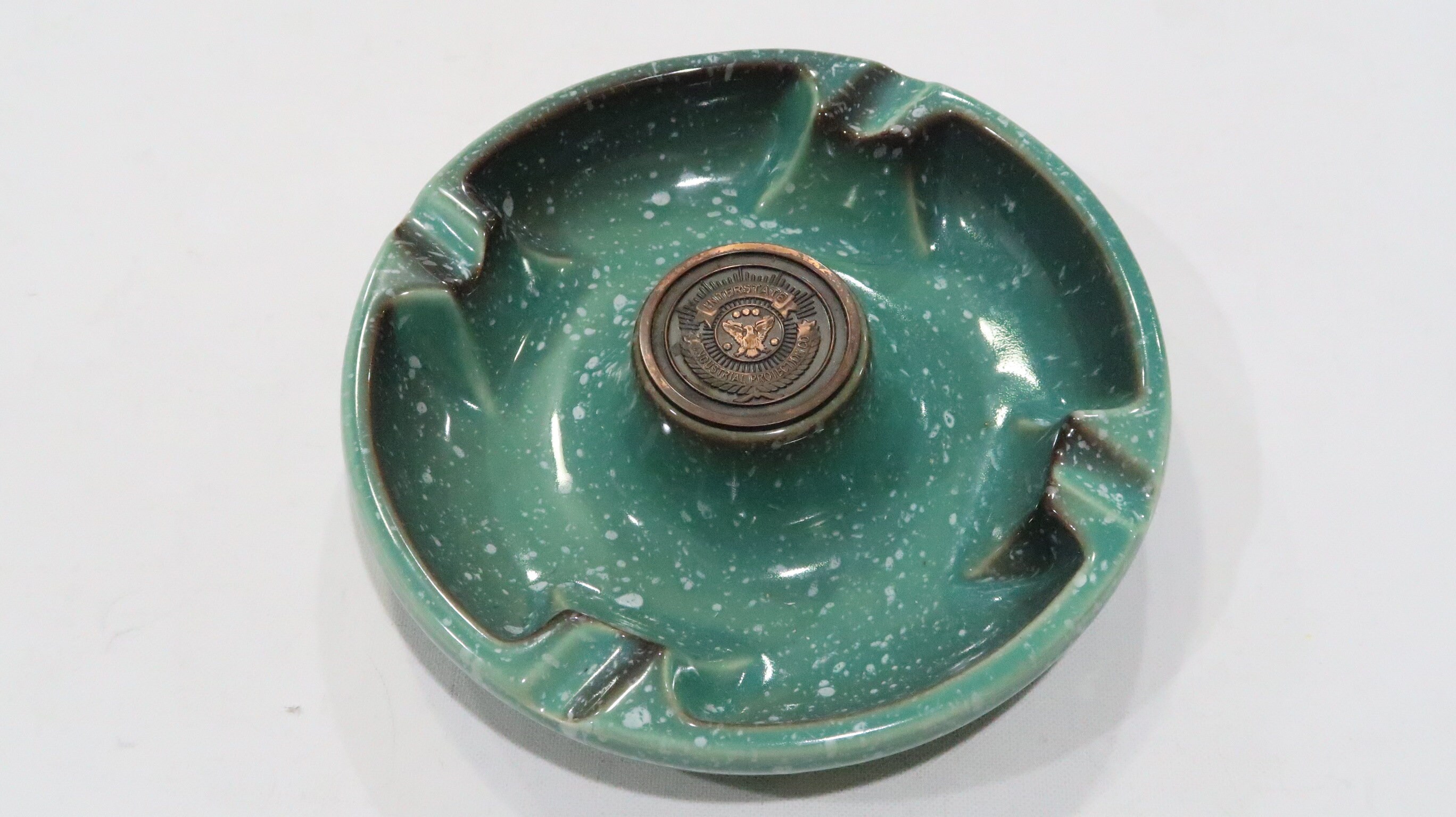 Vintage New Hyde Park Roseville Pottery No 1900 Interstate