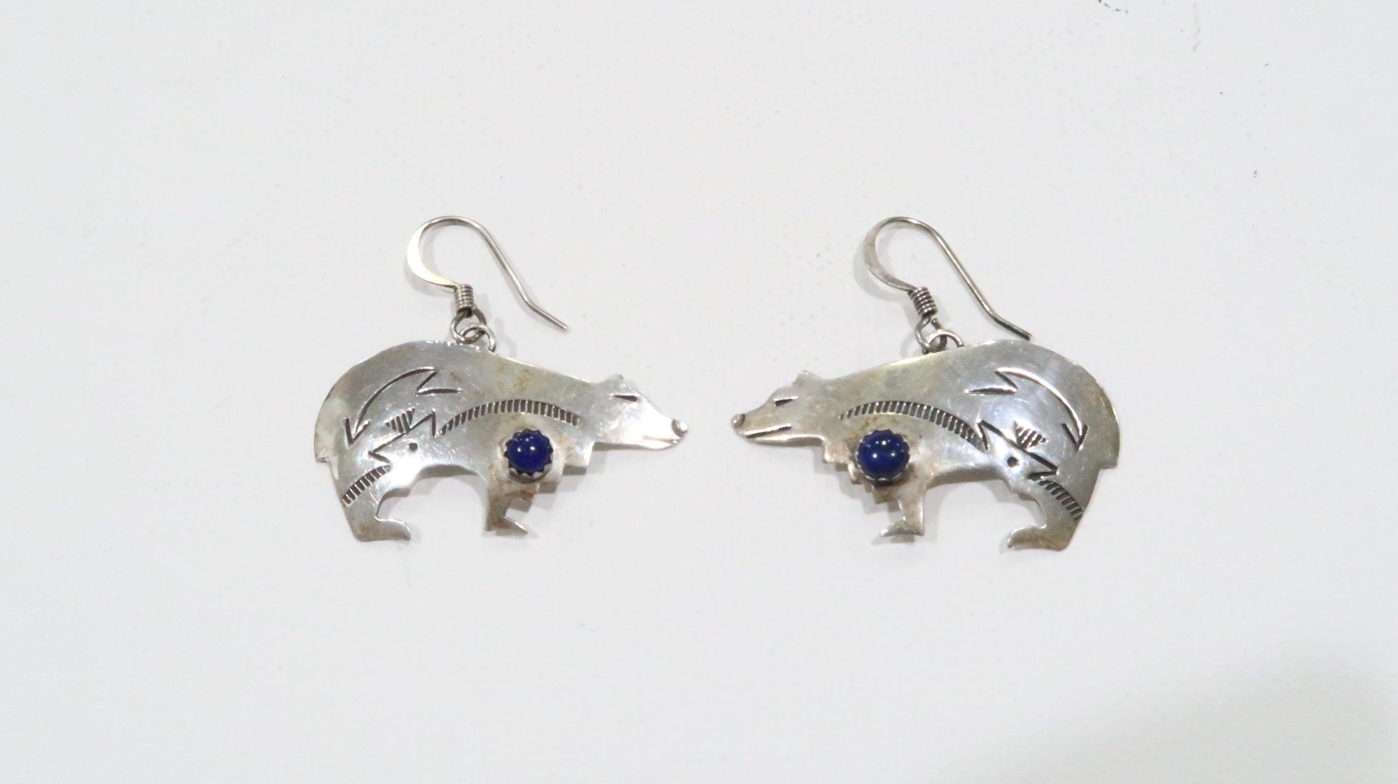 Silver Heartline Bear Charm – Zuni Style Southwestern Dangle Charm – Made In USA – Pewter