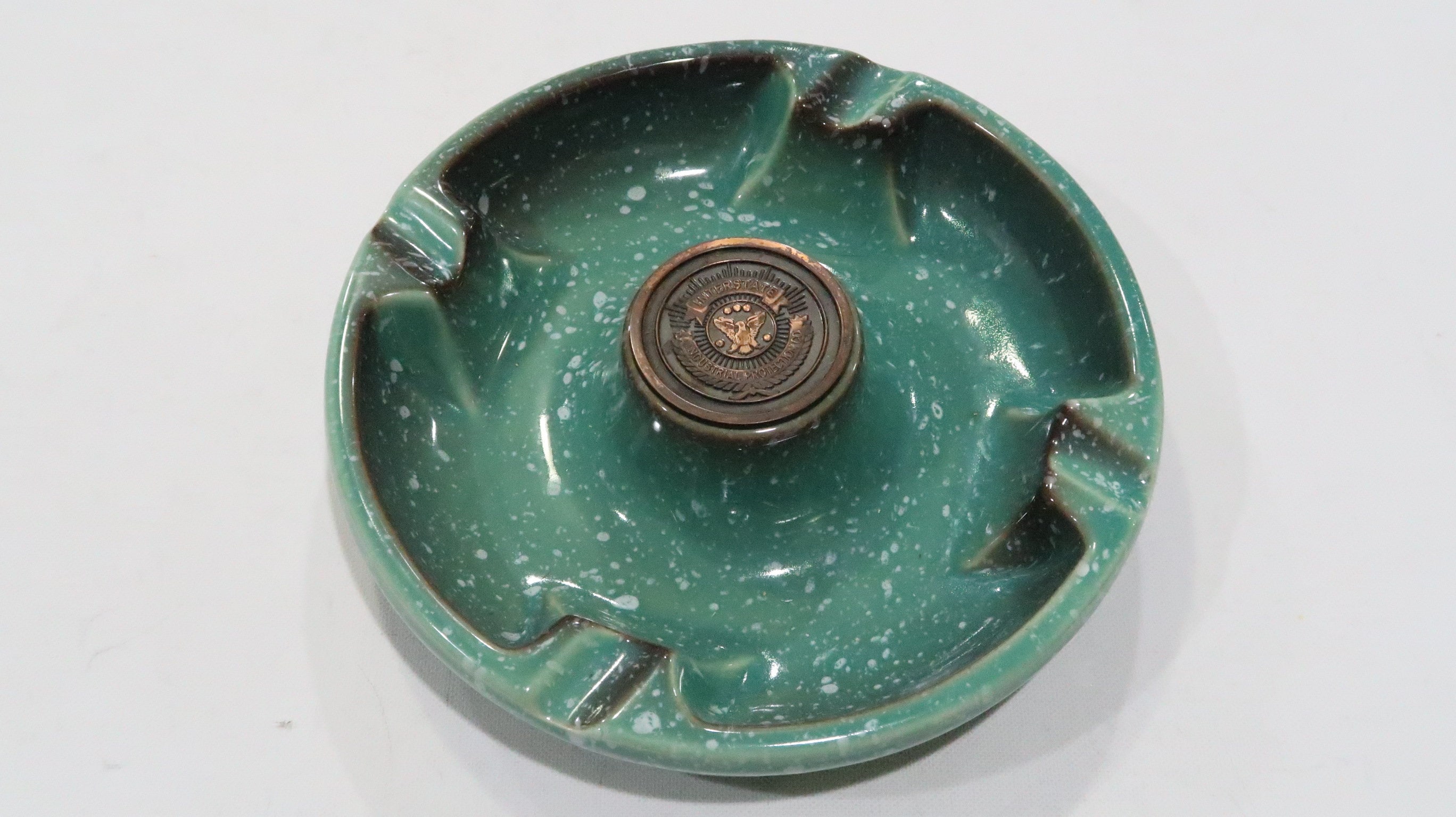 Vintage New Hyde Park Roseville Pottery No 1900 Interstate