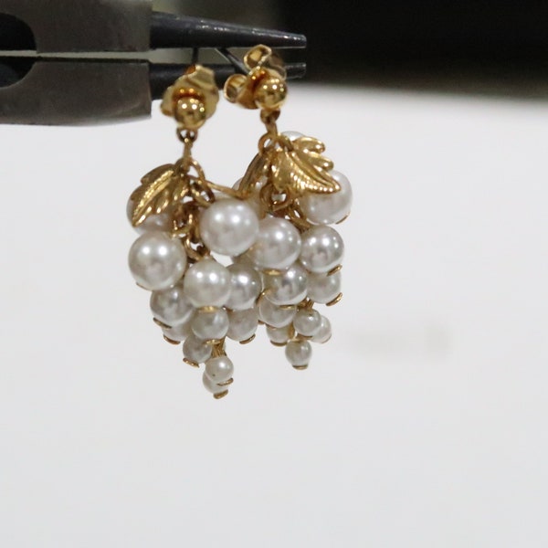 Costume gold tone grape bunch earrings with leaves