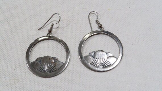 Vintage lotus flower silver earrings - image 1