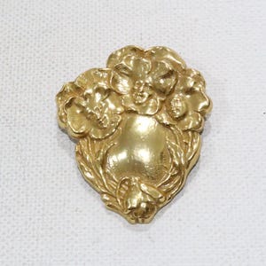 Vintage rare Miriam Haskell Victorian style Medusa head pristine condition brushed gold brooch