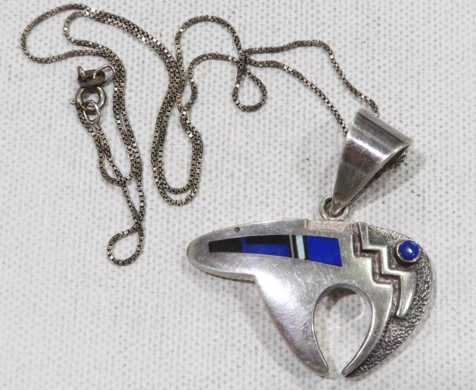 Ray Tracey Pendant - Etsy