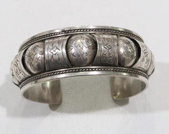 Old Moroccan? sterling silver cuff bracelet w unique pattern