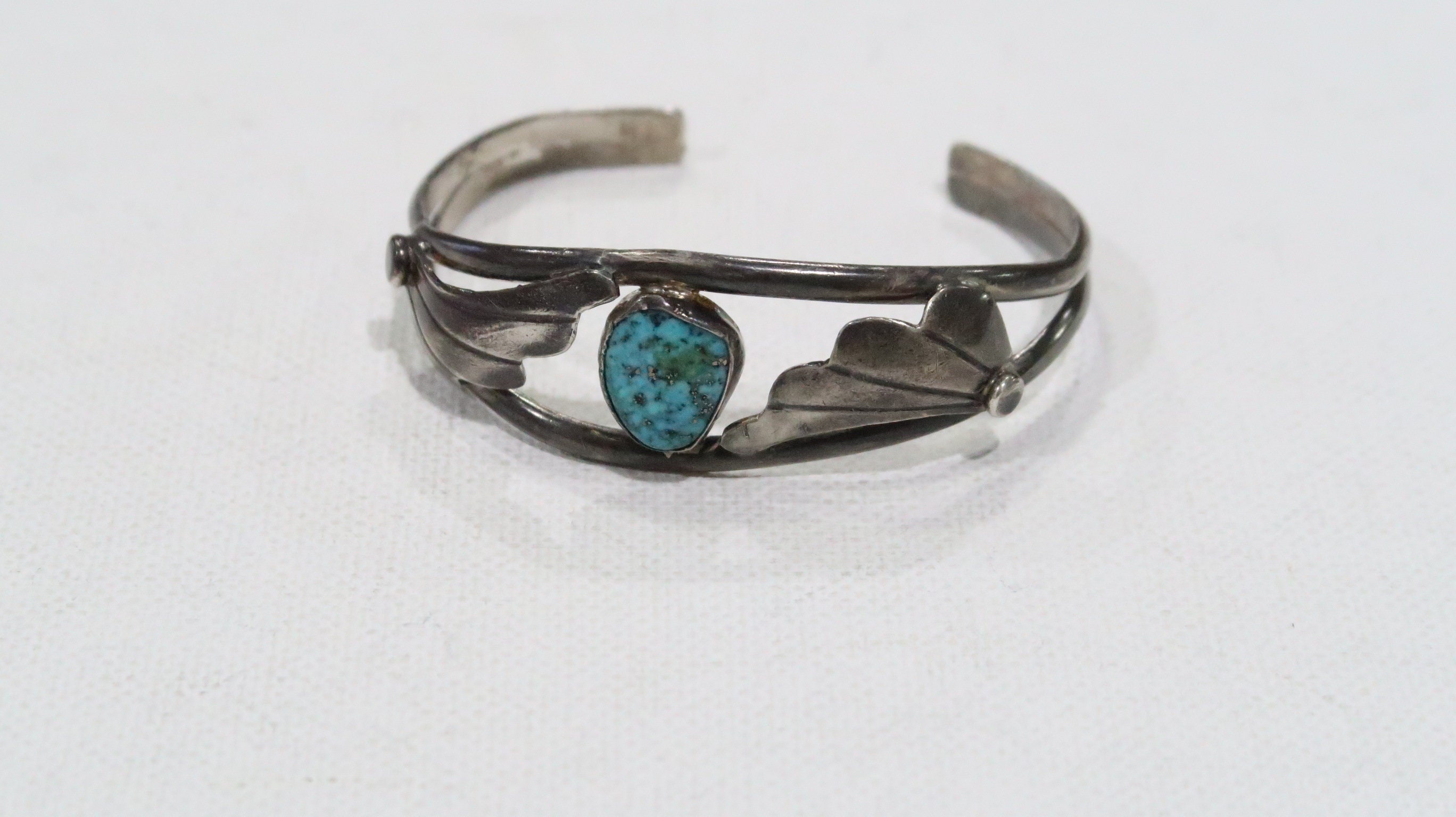 Navajo Old Pawn Sterling Turquoise Cuff With Ginko Leaf/feather