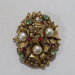 Beautiful Florenza pearls, green, red and pink rhinestone gold brooch