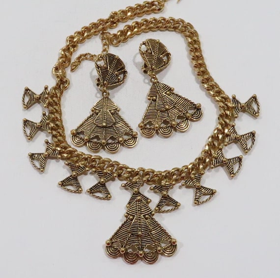 Vintage Jose Barrera for Avon Etruscan Style Necklace and Earring