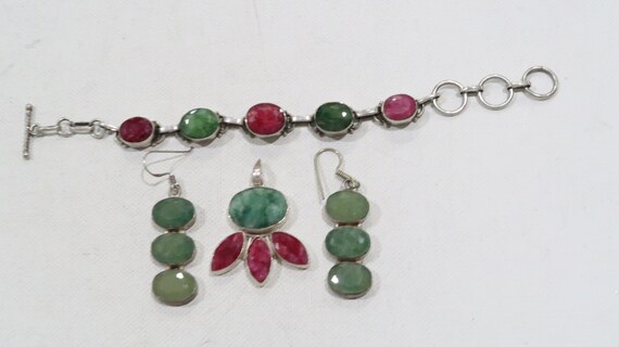 Raw ruby and raw emerald? pendant, bracelet, earr… - image 3
