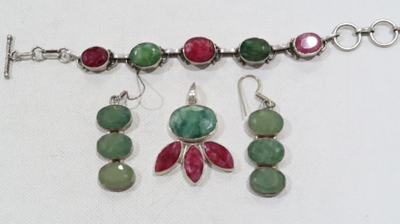 Raw ruby and raw emerald? pendant, bracelet, earr… - image 2