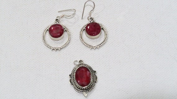 Sterling ruby earrings and pendant set - image 3