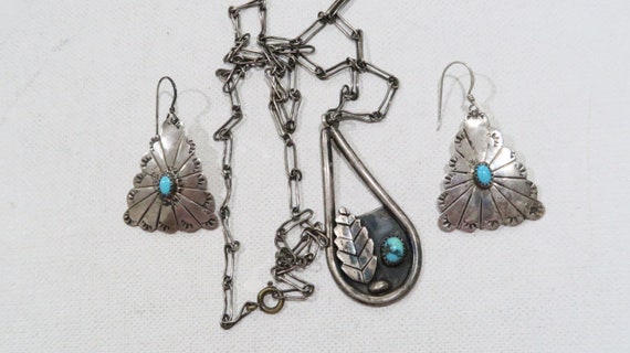 Old pawn Native American Navajo paperclip style necklace with old turquoise earrings