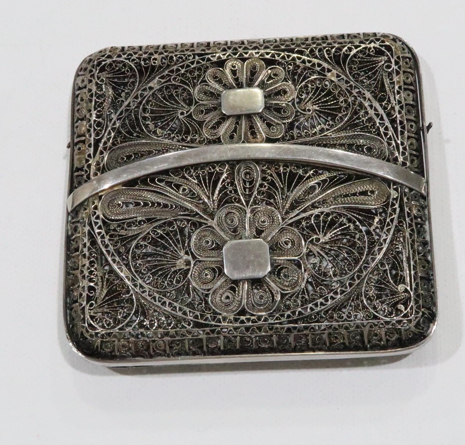 Filigree Cigarette