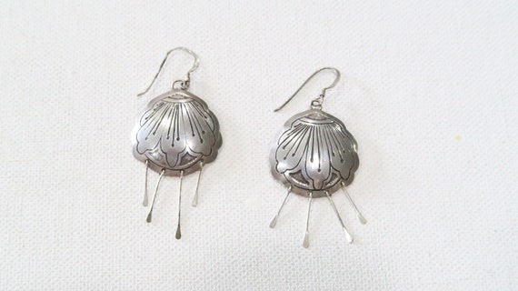 Beautiful Native American sterling flower dangle earrings
